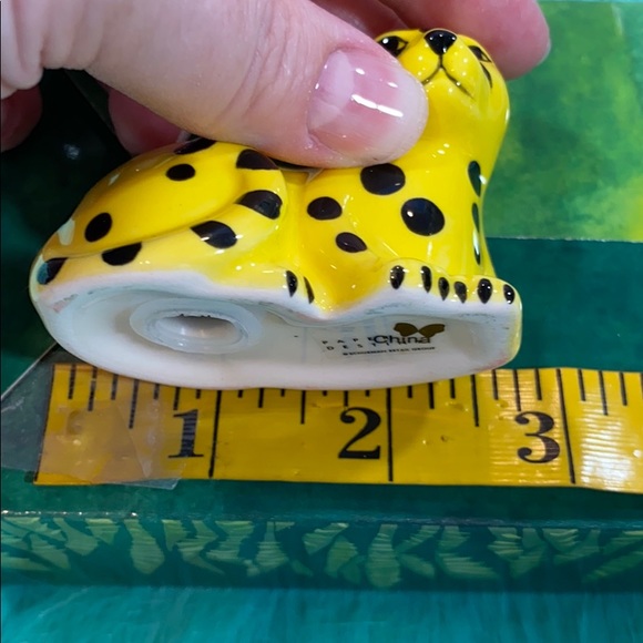 Live In The Sunshine Cheetah Salt & Pepper Set - Picture 9 of 9